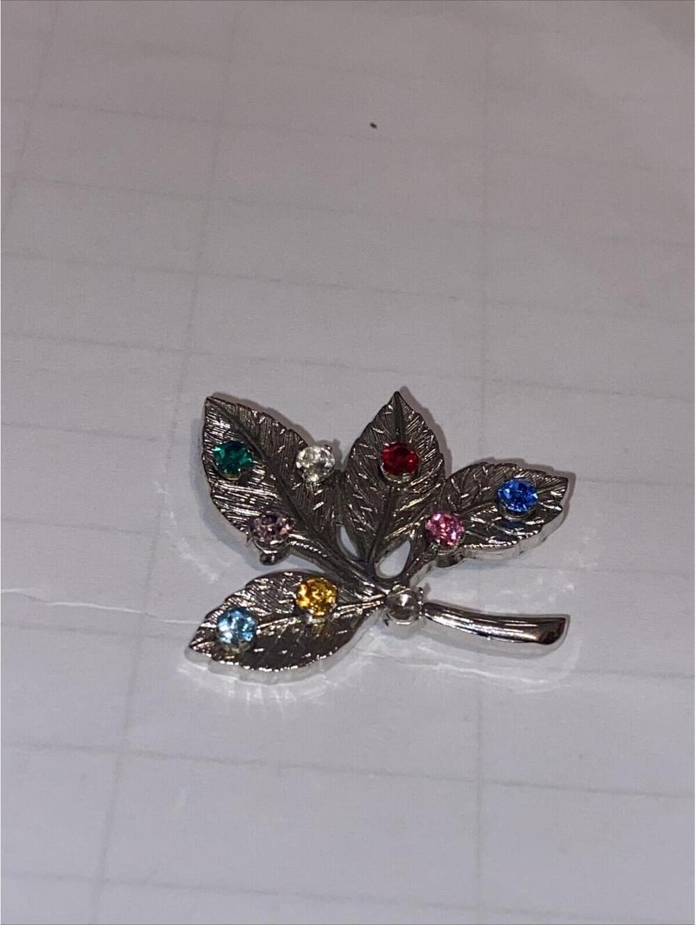 Anson Sterling Pin 8 Stones. 1 Stone Missing At Stem Top